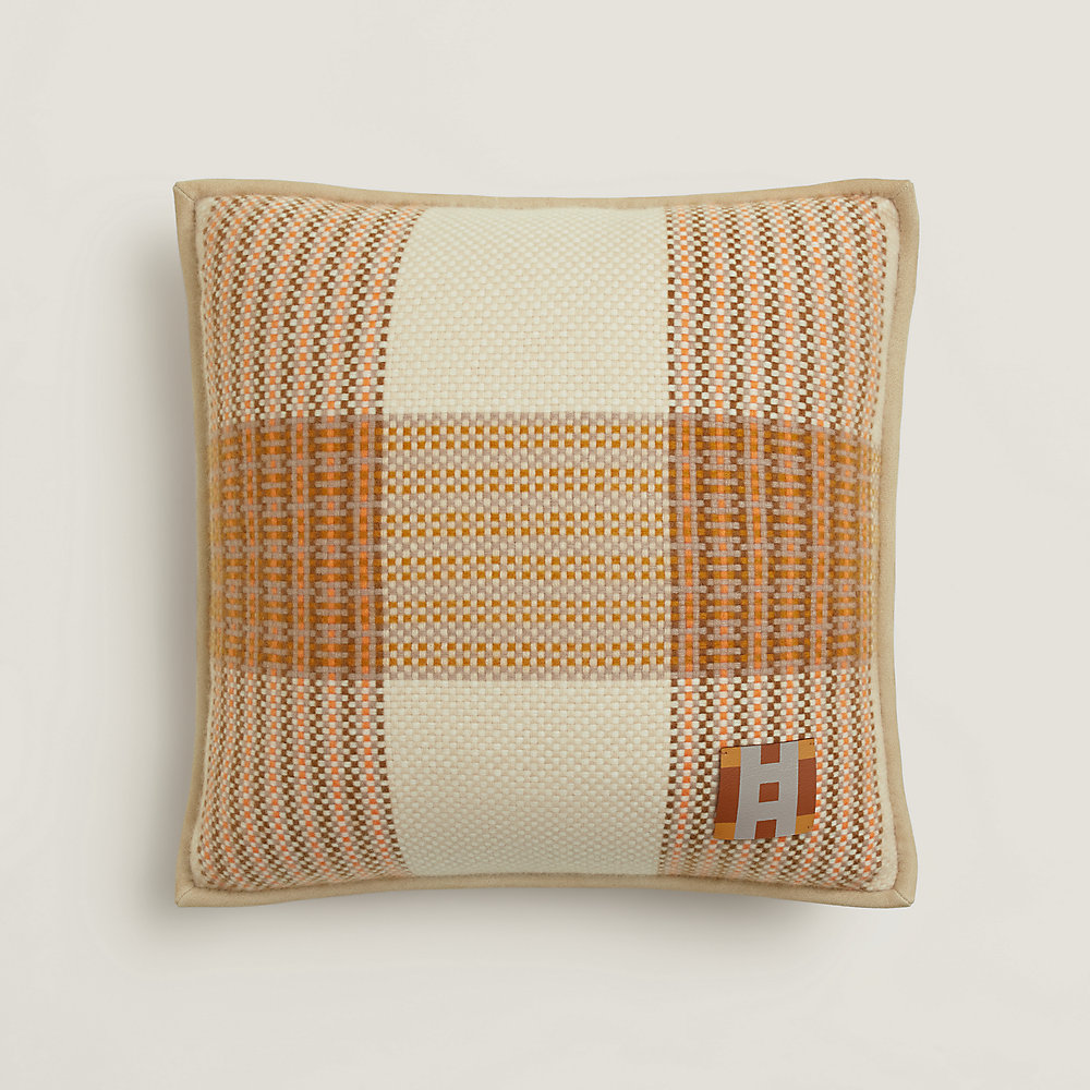 クッション 《ボルダージュ》 | Hermès - エルメス-公式サイト